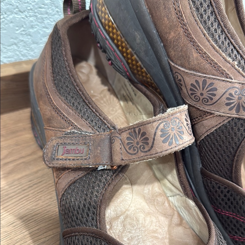 Jambu Brown and Red Sandals with Adjustable Strap - Picture 2 of 11